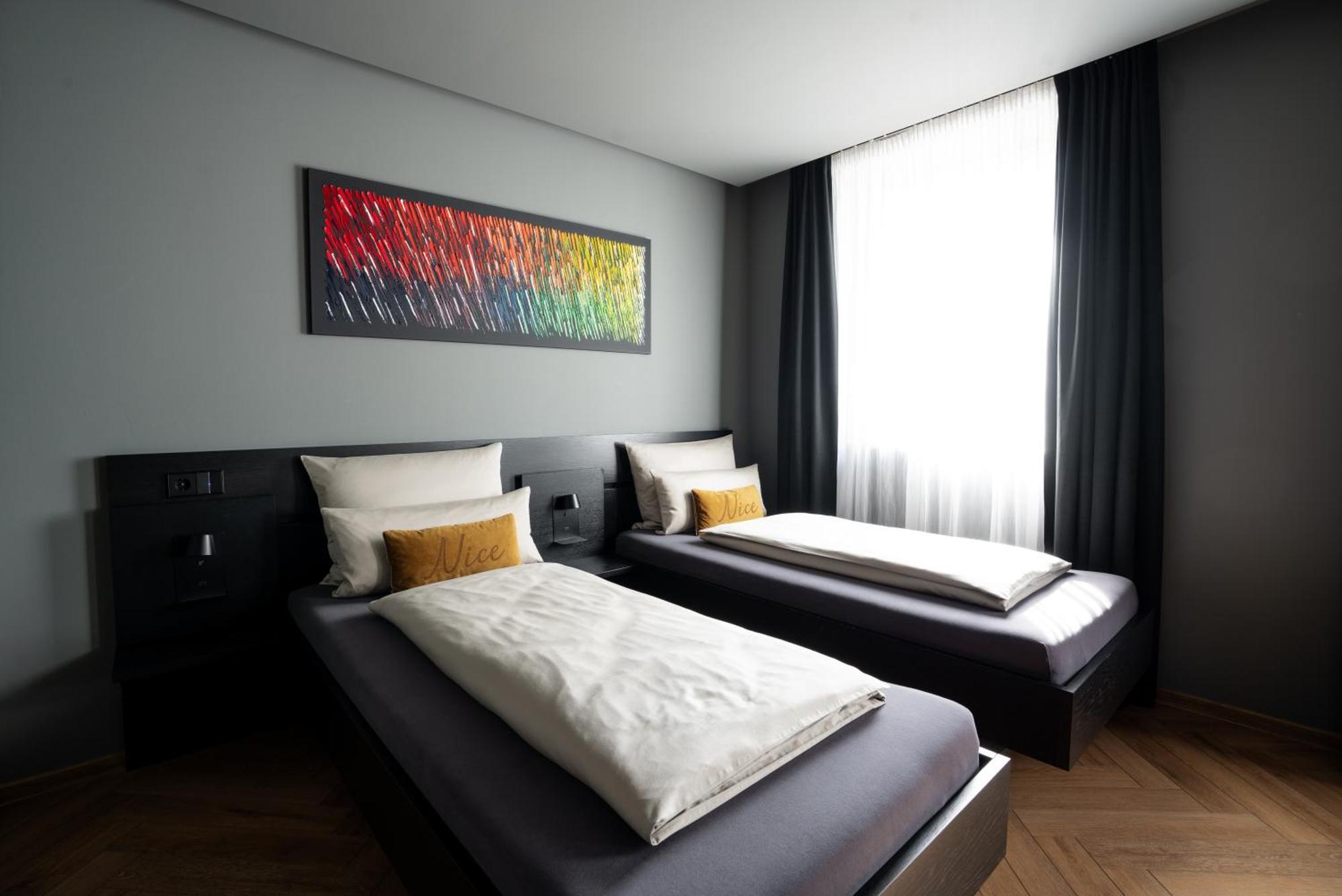 Hotel Nice 劳普海姆 外观 照片
