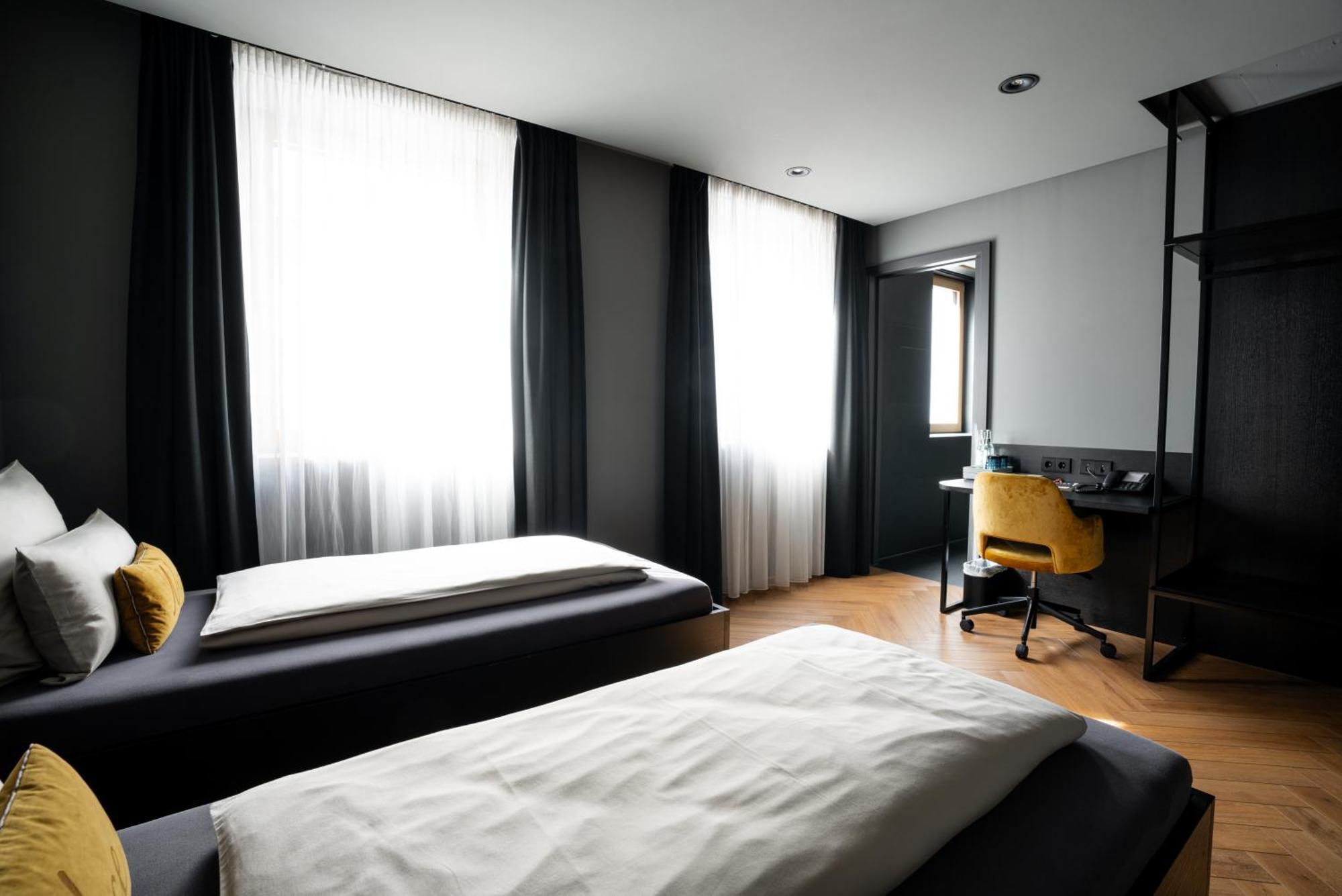 Hotel Nice 劳普海姆 外观 照片