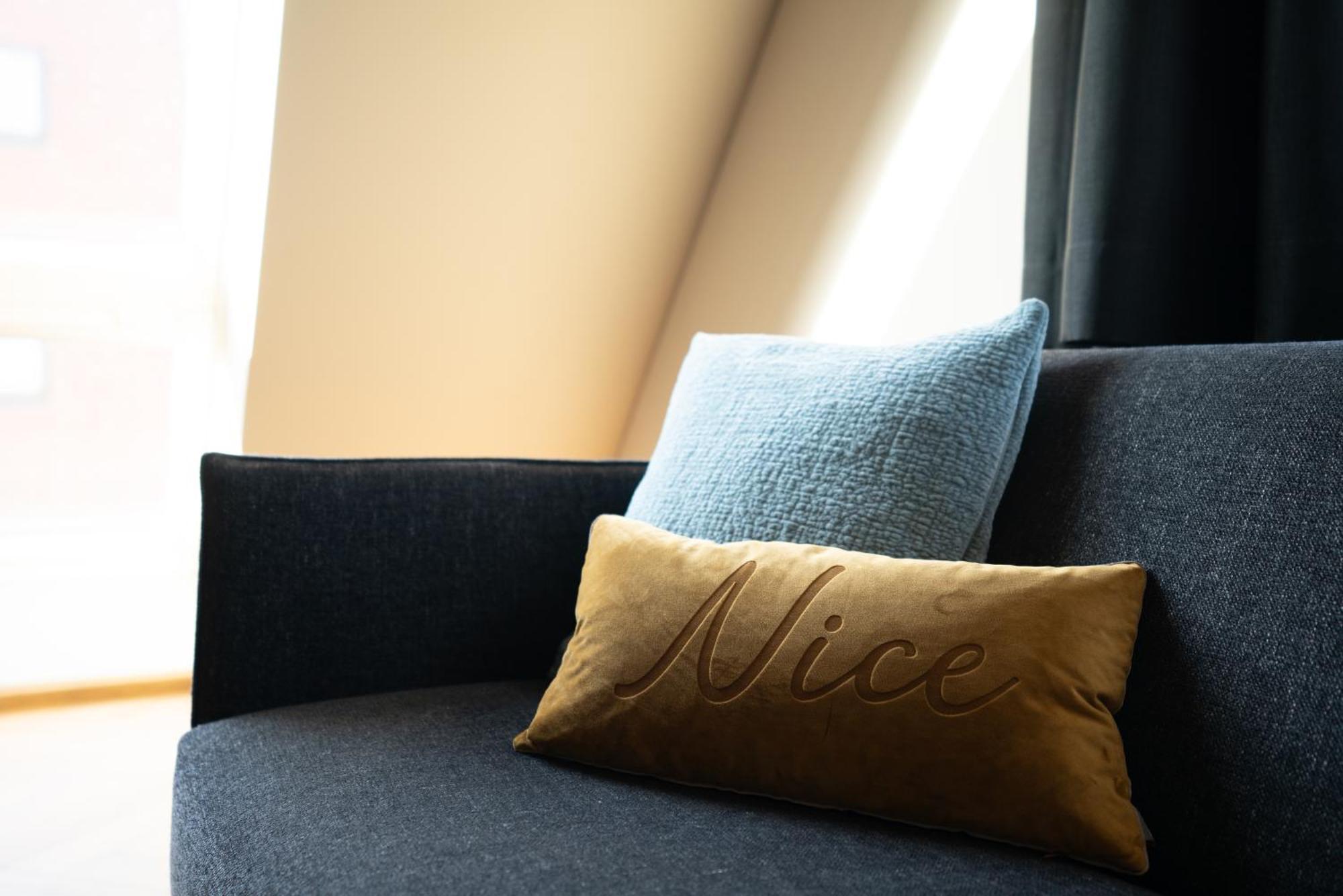 Hotel Nice 劳普海姆 外观 照片