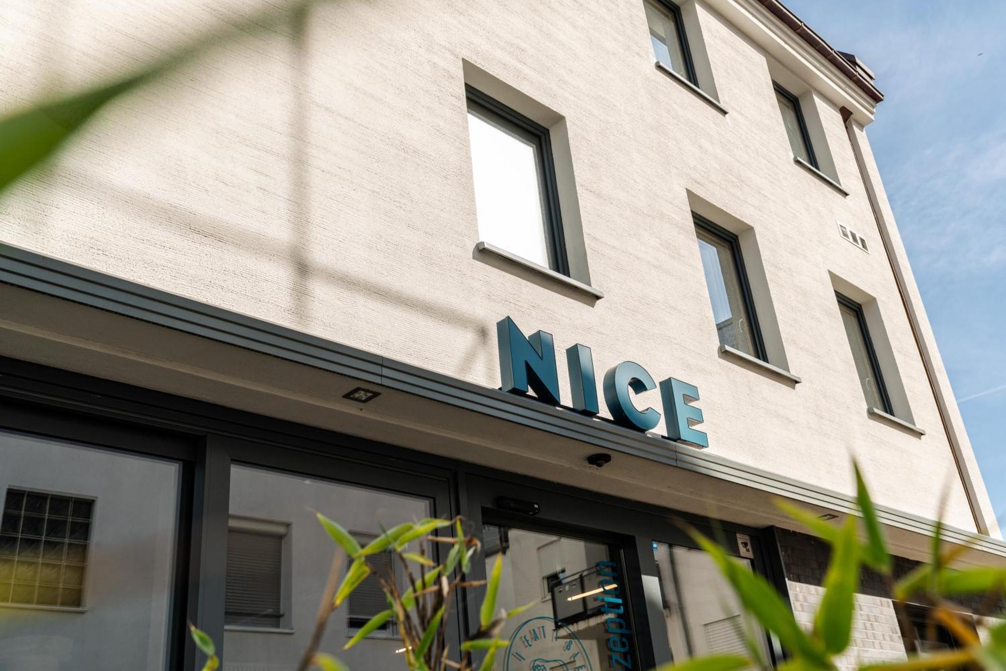 Hotel Nice 劳普海姆 外观 照片
